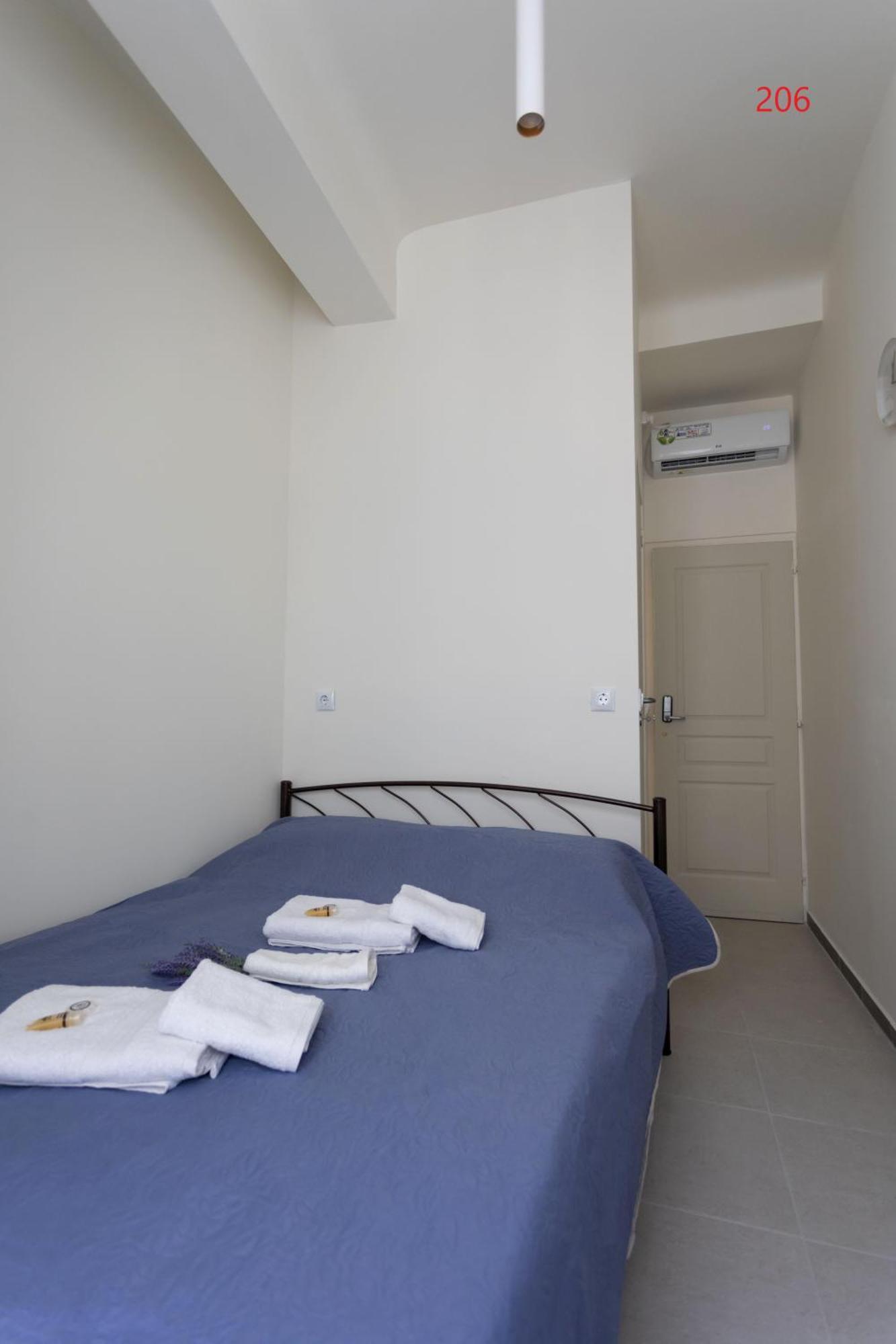 Athens Commercial المظهر الخارجي الصورة